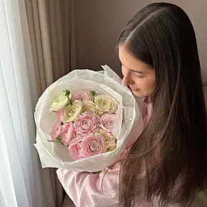 Букет из ранункулюсов