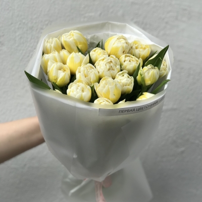 Букет из пионовидных тюльпанов 21шт